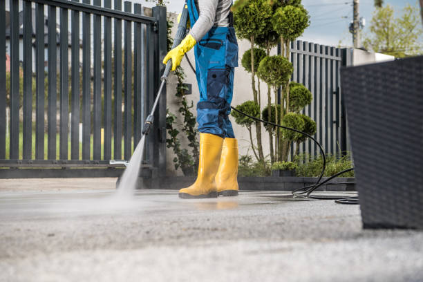 Best Gutter Cleaning  in Woodburn, VA